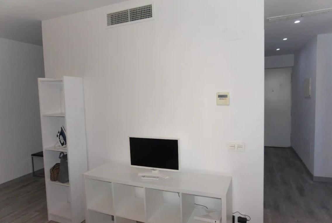 Estudio En Plaza Vara Del Rey Madrid Ngoại thất bức ảnh